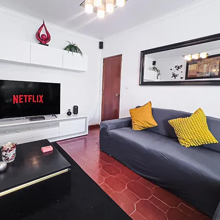 Family-friendly And Cozy 3-bedroom In *