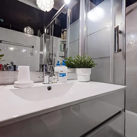 Family-friendly And Cozy 3-bedroom In * Lisbon