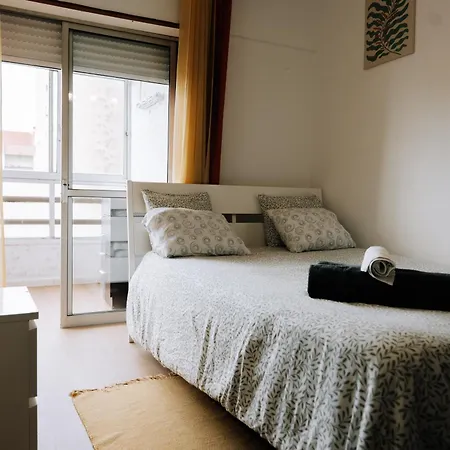 Family-friendly And Cozy 3-bedroom In * Lisbon